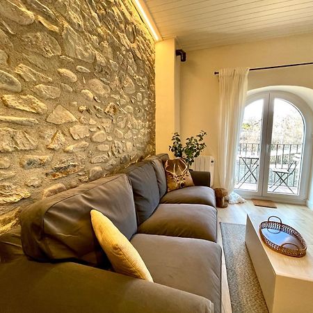 Apartamento Colgante Al Rio Con Vistas Al Puente Кампродон Екстериор снимка