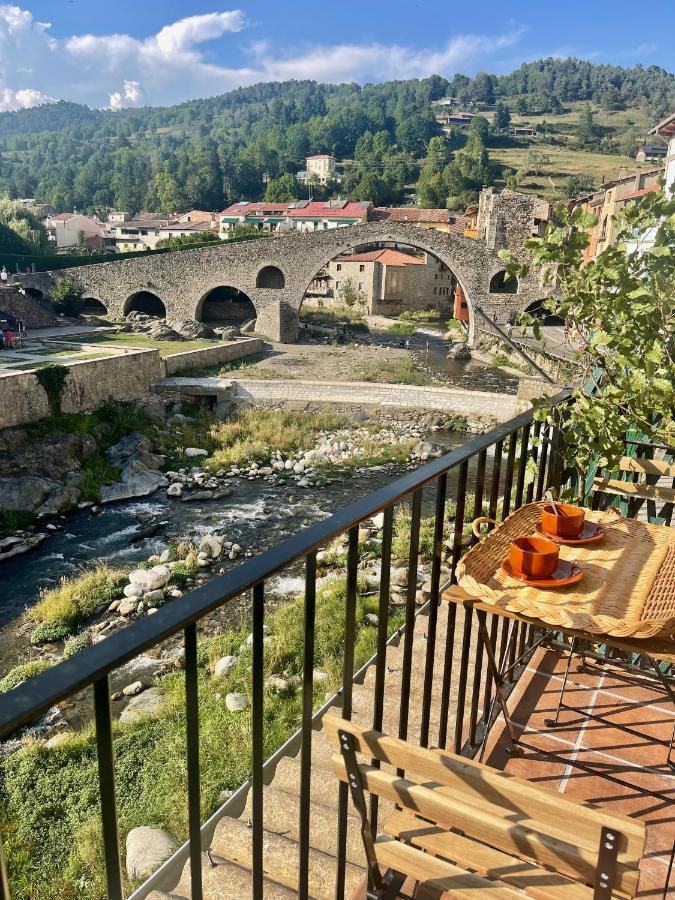 Apartamento Colgante Al Rio Con Vistas Al Puente Кампродон Екстериор снимка