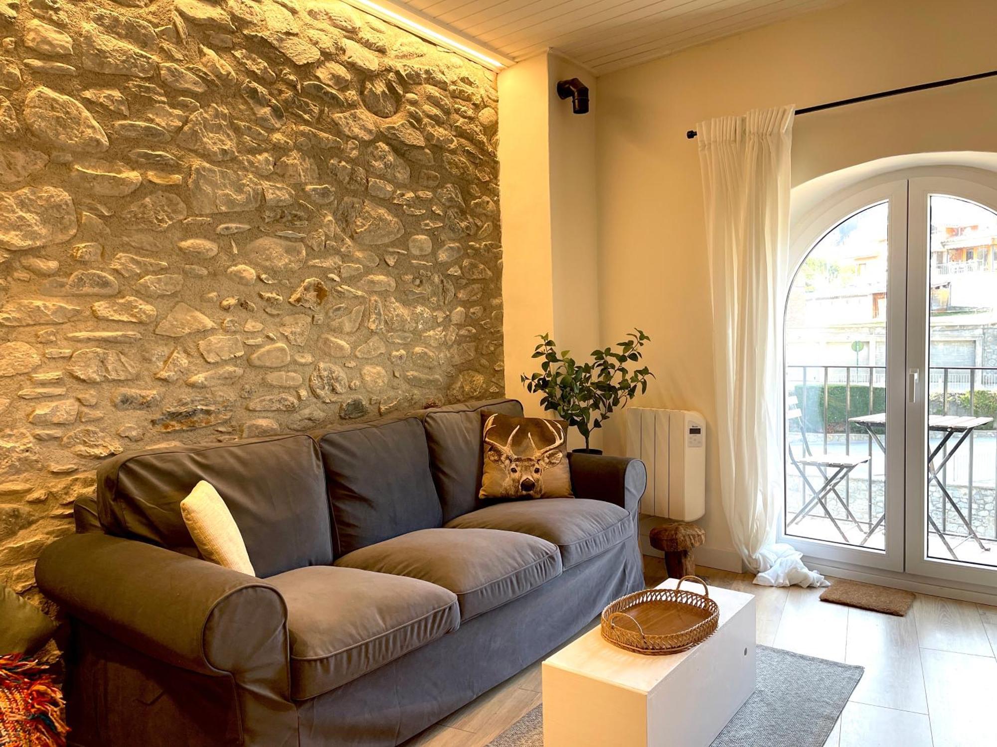 Apartamento Colgante Al Rio Con Vistas Al Puente Кампродон Екстериор снимка